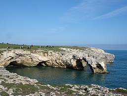 Vieste, Pizzomunno, Gargano - Splendida citt&agrave; sul Gargano, con numerosi alberghi, residence, hotel, villaggi, pensioni, agenzie e agriturismo a disposizione del Turismo. 
